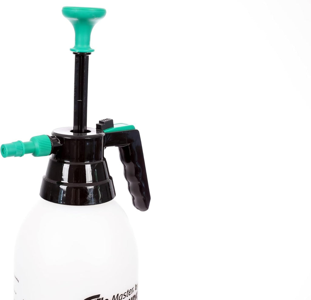 Flo-Master by Hudson Half-Gallon Home and Garden Handheld Sprayer