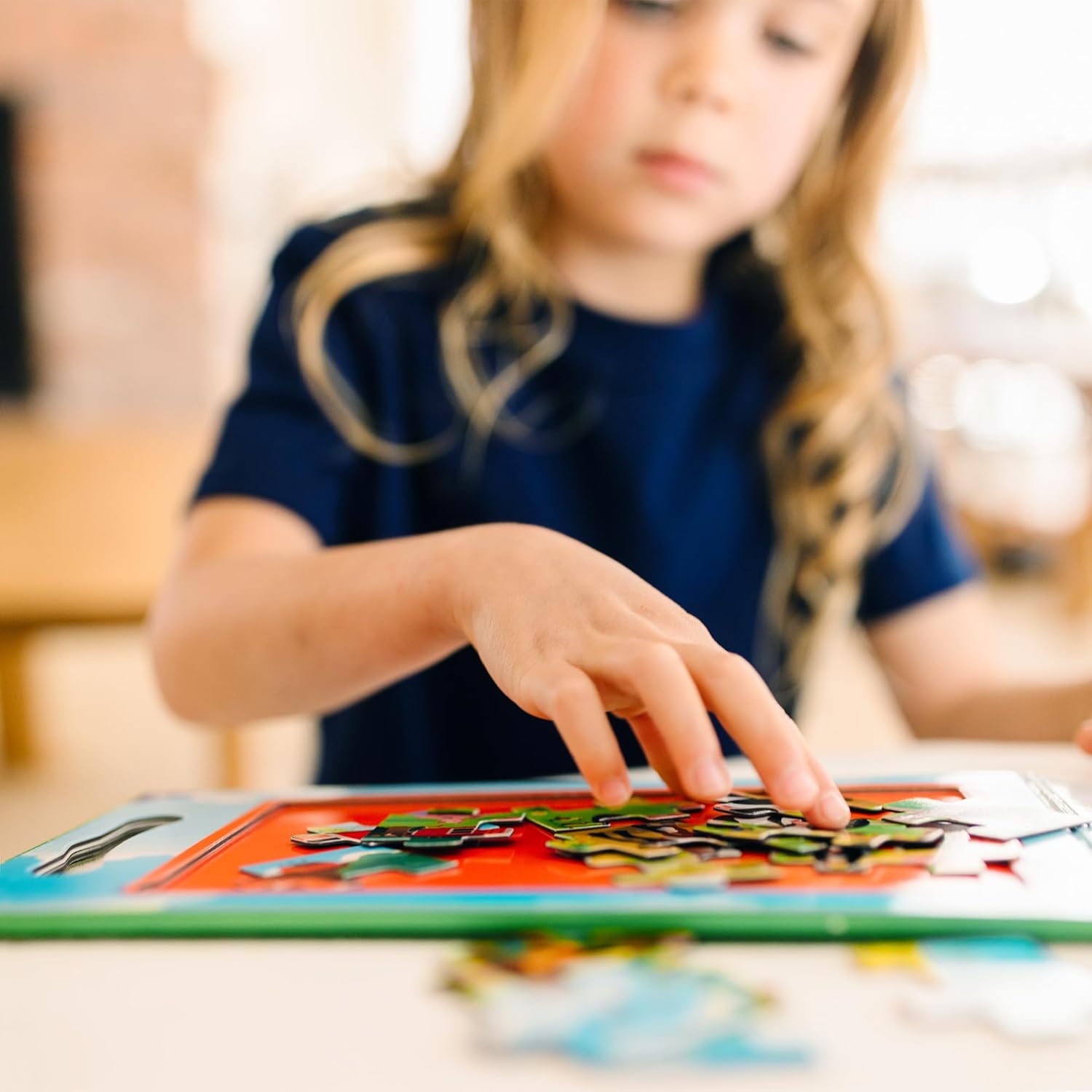 Melissa & Doug Take-Along Magnetic Jigsaw Puzzle Set – On the Farm (2 x 15 Piece) Travel Activity Toy for Preschoolers and Kids Ages 3+ - FSC Certified