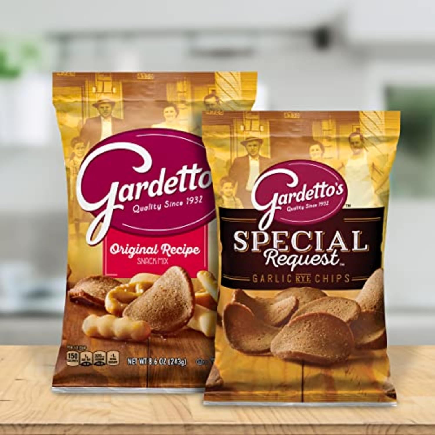 Gardetto's Original Recipe Snack Mix, Crunchy Breadsticks, Pretzels & Roasted Rye Chips, Kosher Snacks Multipack, 10 Single-Serve Bags, Individually Wrapped Party & Family Pack, 17.5 oz Bulk Box