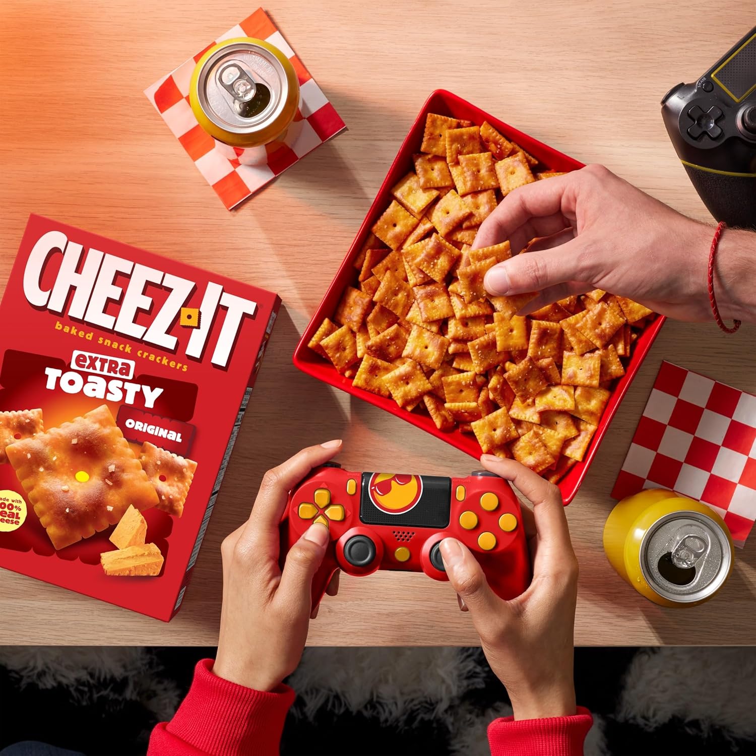 Cheez-It Cheese Crackers, Baked Snack Crackers, Lunch Snacks, Family Size, Extra Toasty, 21oz Box (1 Box)