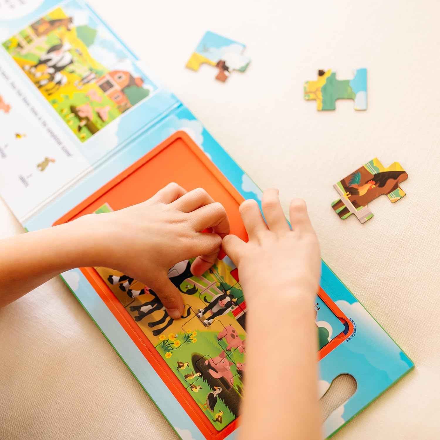 Melissa & Doug Take-Along Magnetic Jigsaw Puzzle Set – On the Farm (2 x 15 Piece) Travel Activity Toy for Preschoolers and Kids Ages 3+ - FSC Certified