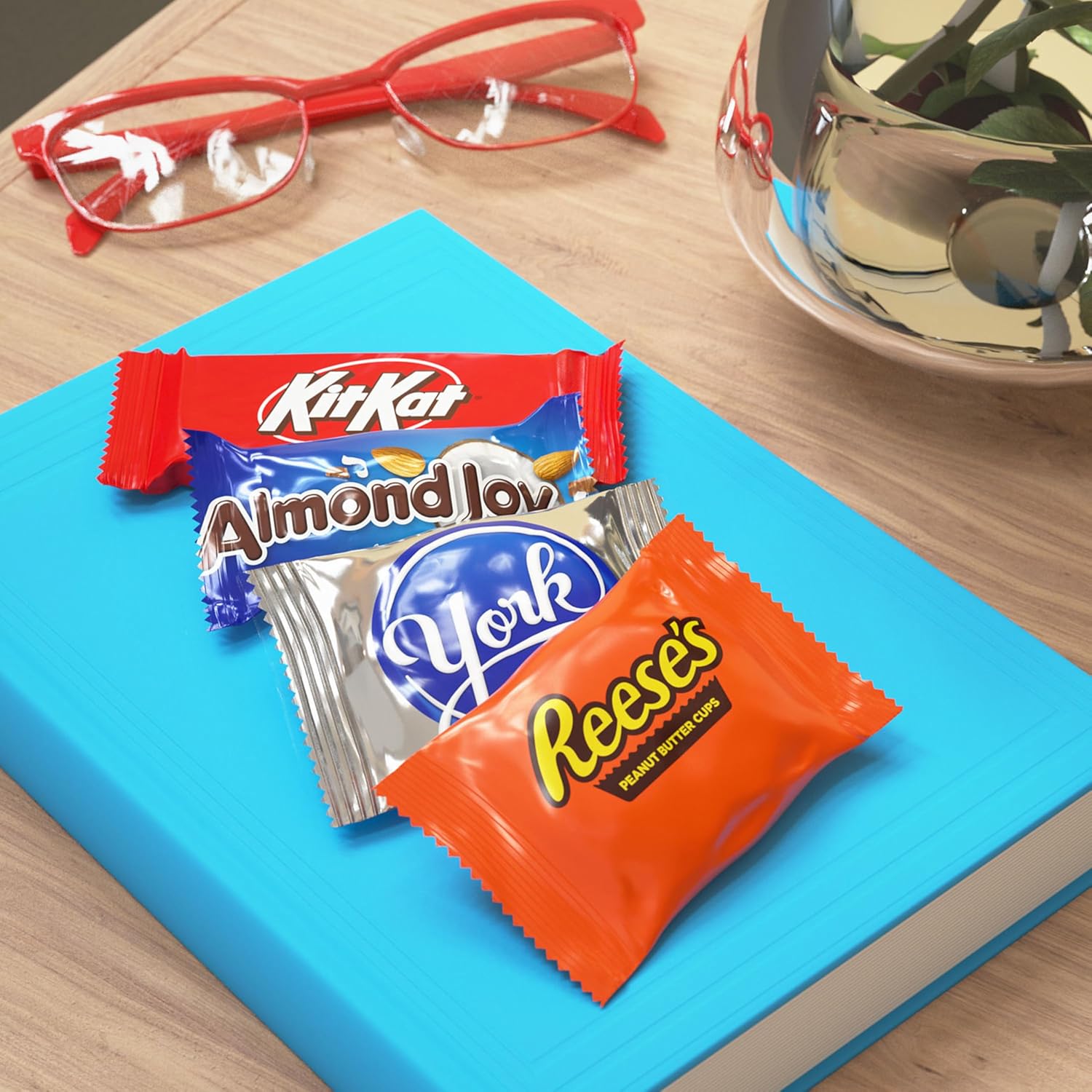 HERSHEY'S Assorted Chocolate Flavored Candy Party Pack, 30.22 oz