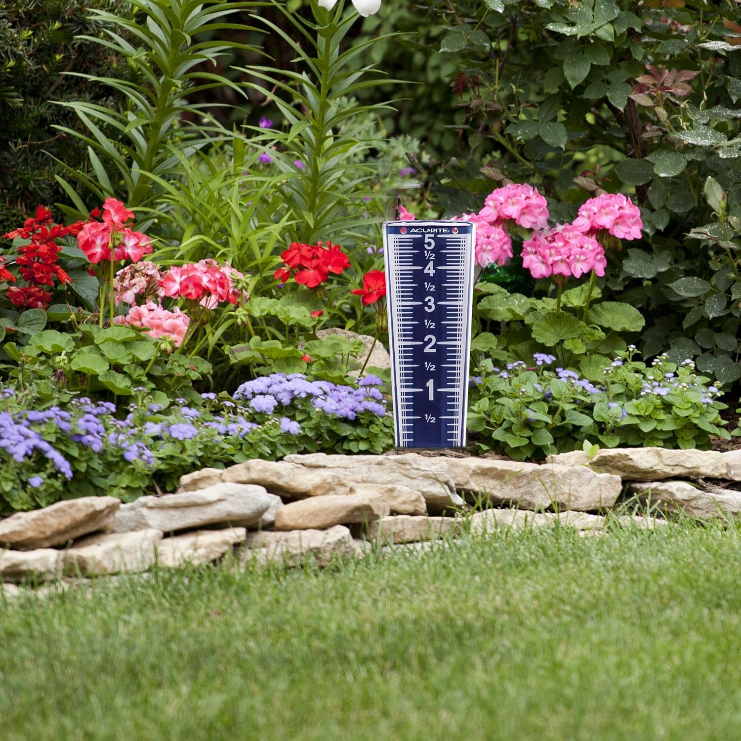 AcuRite 5" Capacity Easy-to-Read Magnifying Rain Gauge, Acrylic (00850A3)