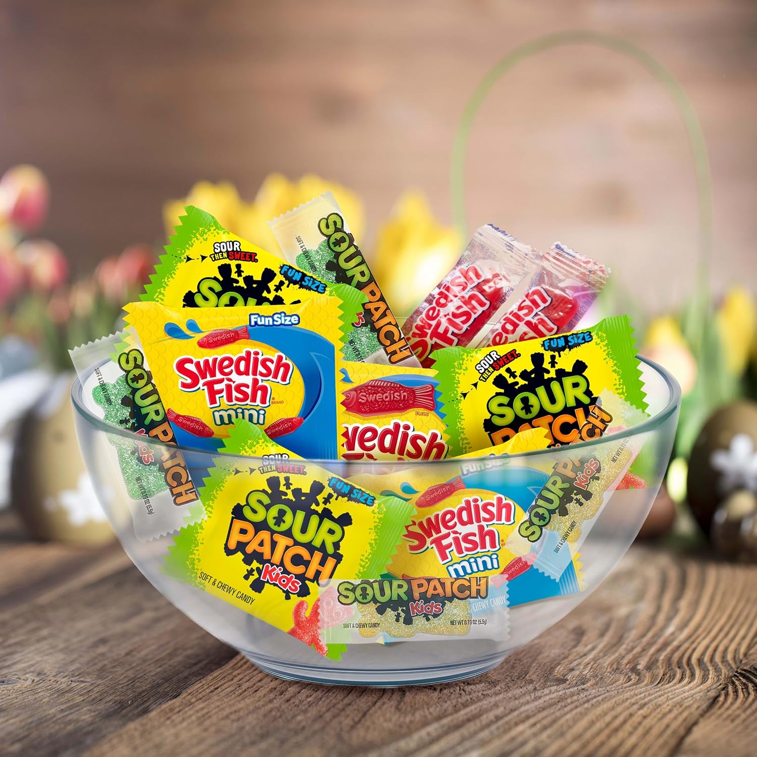 SOUR PATCH KIDS, SOUR PATCH KIDS Big Kids, SWEDISH FISH and SWEDISH FISH Mini Soft & Chewy Easter Candy Variety Pack, Bulk Candy, 140 Snack Packs
