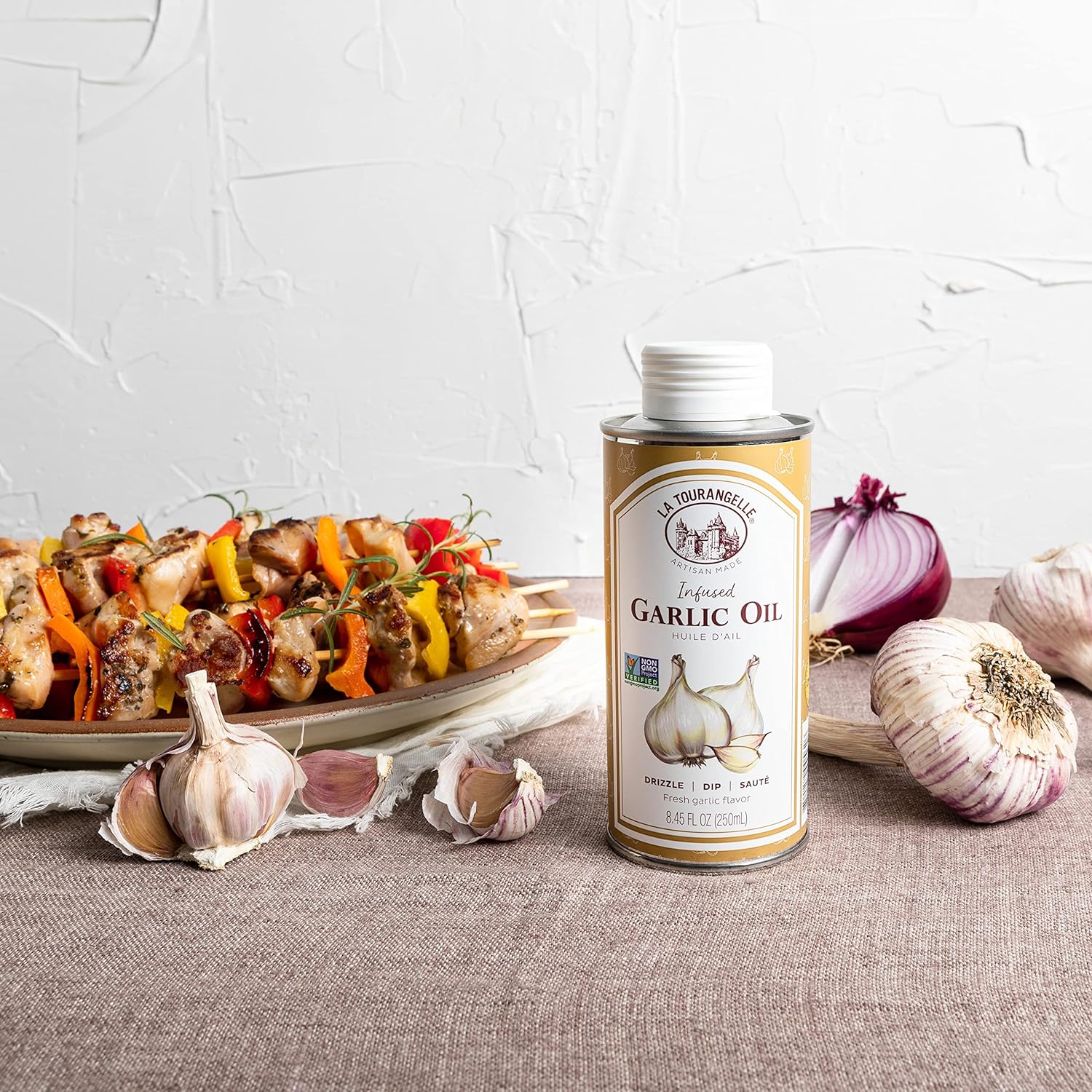 La Tourangelle, Garlic Oil, High Oleic Oil for Cooking Pastas, Salad Dressings, Drizzle on Popcorn, Irresistible Aroma and Flavor, 8.45 Fl Oz